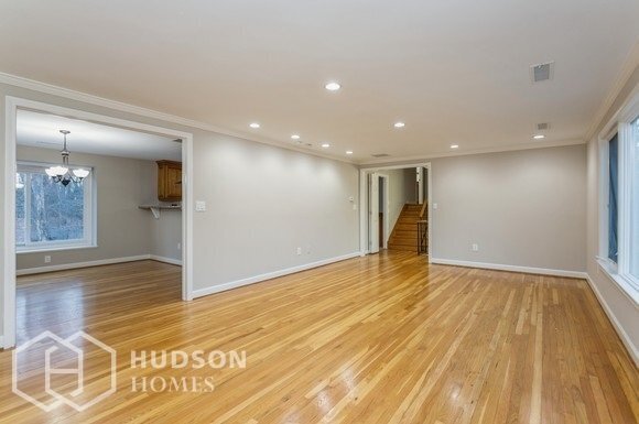 Building Photo - 88 Maple Vale Dr