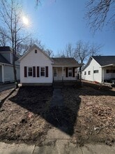 Building Photo - 1504 E Phillips St