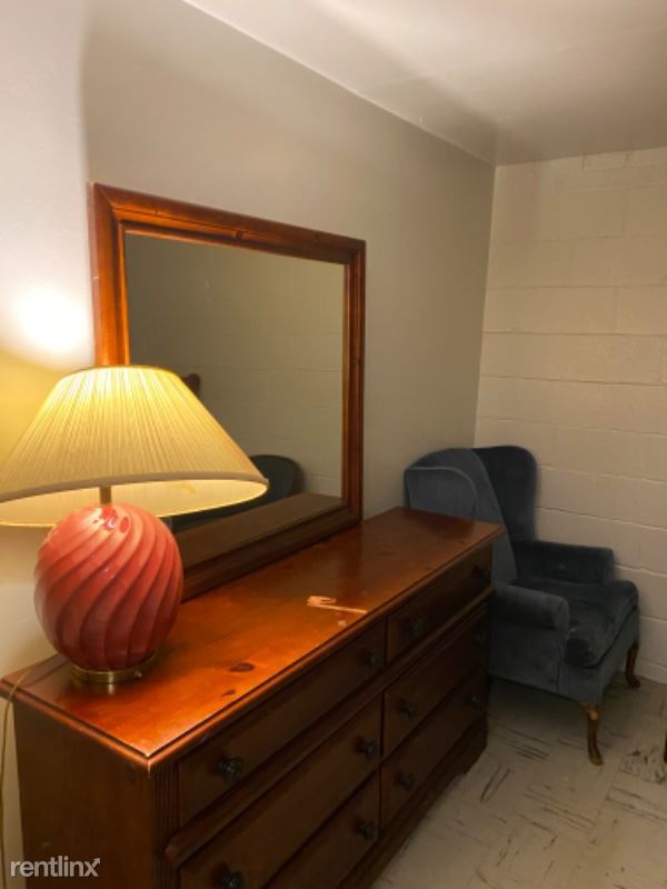 Building Photo - 1 br, 1 bath House - 305 Milfan Dr