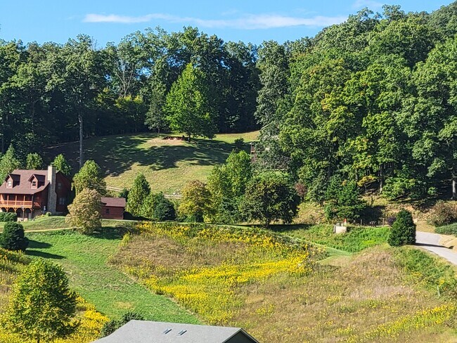 Foto del edificio - 507 Utah Mountain Rd