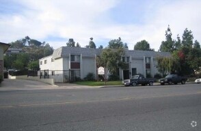 Building Photo - Bradley Vista Apartments