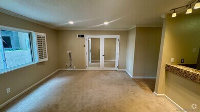 Building Photo - 7425 Charmant Dr