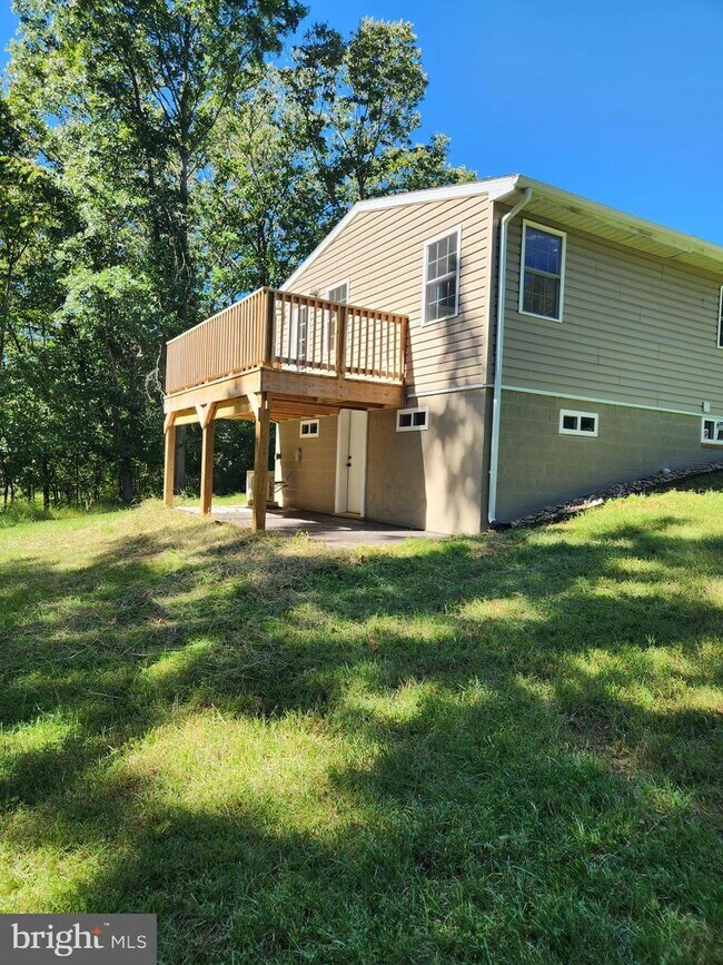 Foto del edificio - 1369 Avon Bend Rd