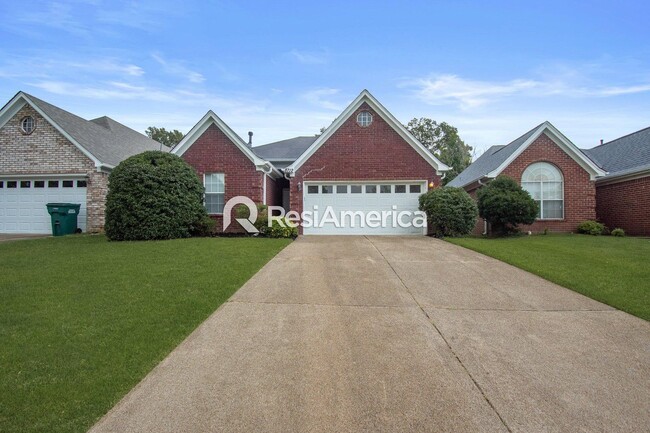 Building Photo - 3 Bedroom 2 bath Southaven Gem