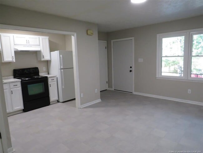 Foto del edificio - 210 Colonial Dr