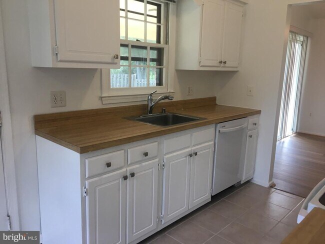 Building Photo - 4340 Still Meadow Rd