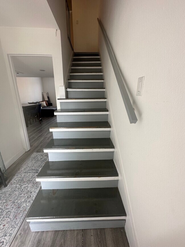 Foto del edificio - 4330 Bowser Ave