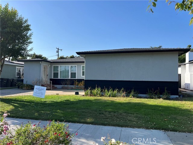 Building Photo - 1023 W Arbor Way
