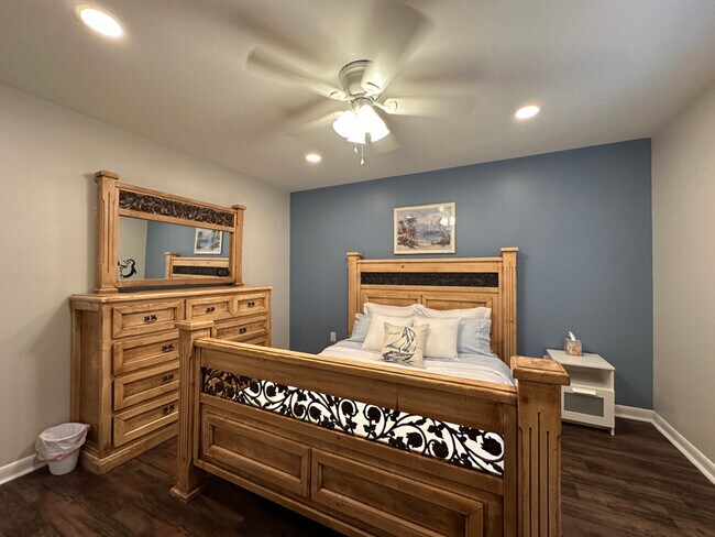 Building Photo - 111 Seaparc Cir