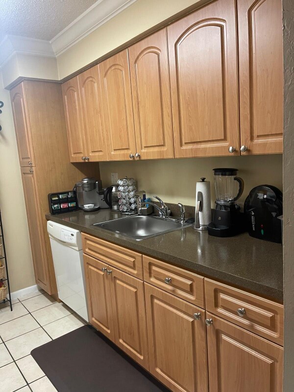 Building Photo - 7205 Miami Lakes Dr