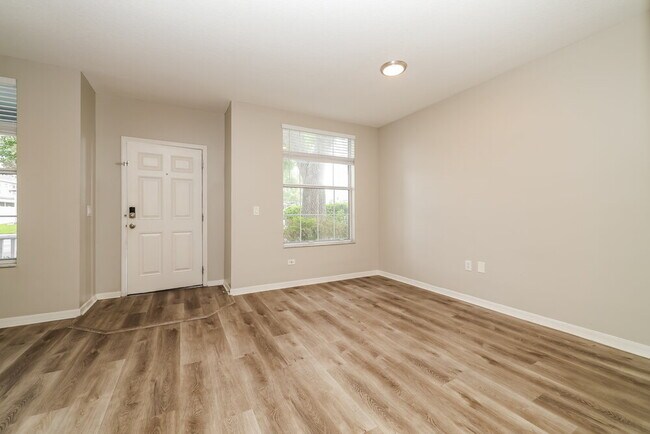 Foto del edificio - 1516 Blue Magnolia Rd