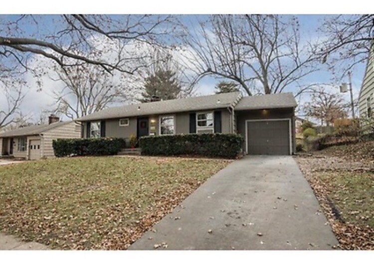 Foto principal - 2711 W 71st Terrace