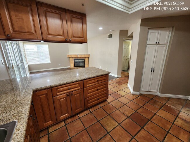 Foto del edificio - Fontana 3 Bedroom Home