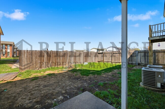 Foto del edificio - 7302 W Douglas Ave