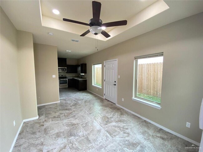 Foto del edificio - 5709 Nightingale Ave