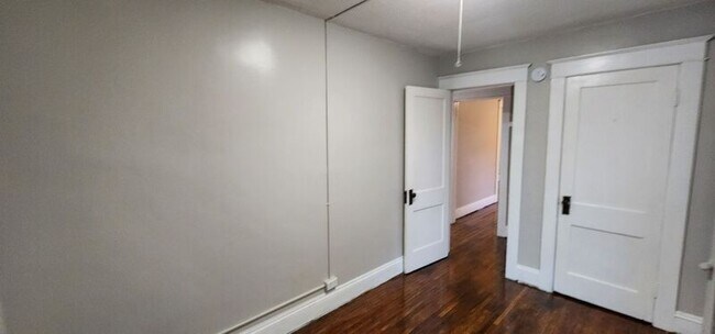 Building Photo - 46 Genesee St