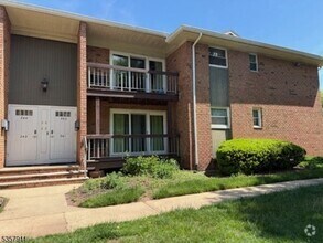 Building Photo - 528 Andria Ave