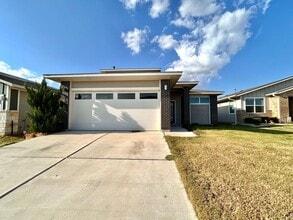 Building Photo - 113 Filifera Ct