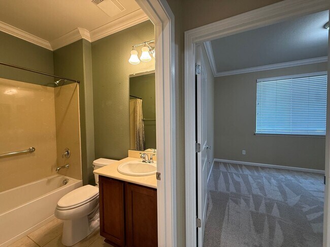 Foto del edificio - 55+ Community Home in Great Condition!