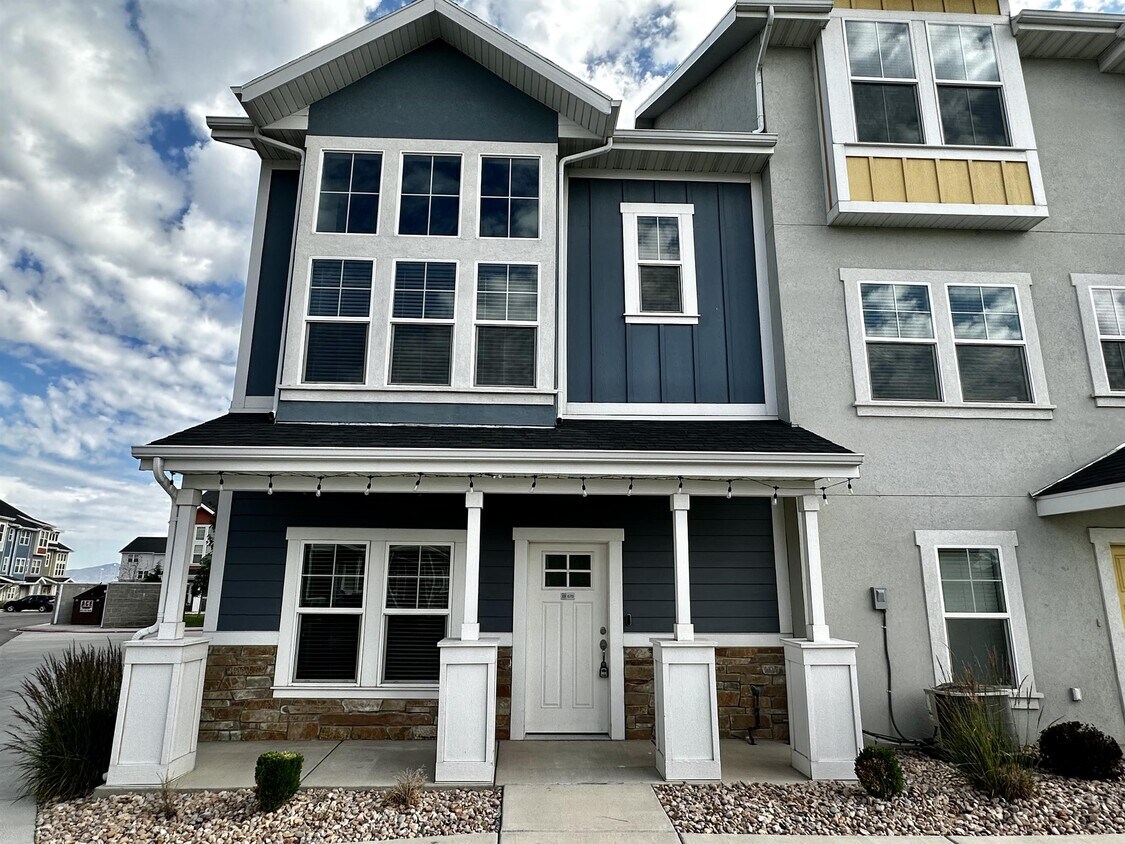 670 E 330 N, Vineyard, UT 84058 Townhouse for Rent in Vineyard, UT