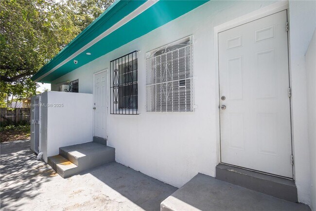Foto del edificio - 7010 NW 5th Pl