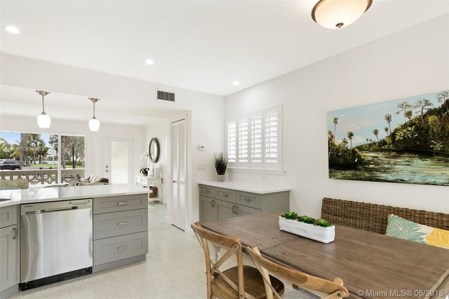 Building Photo - 380 Celestial Way