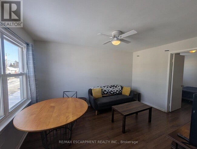 Building Photo - 63 Pelham Rd