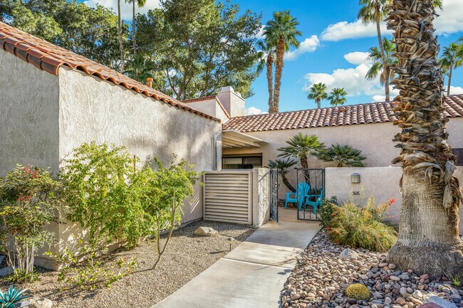 Foto del edificio - 306 Forest Hills Dr