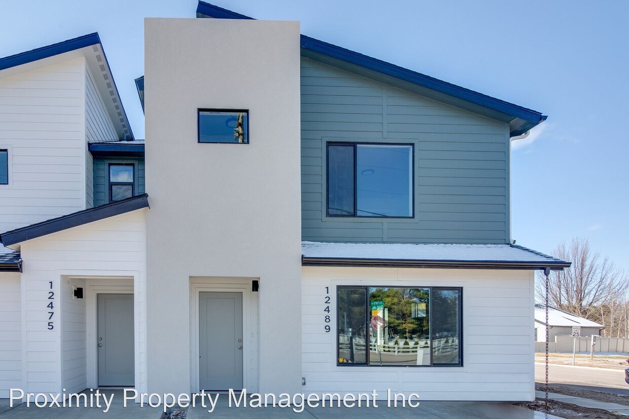 Foto principal - 3 br, 2.5 bath House - 12489 W. Victory Road