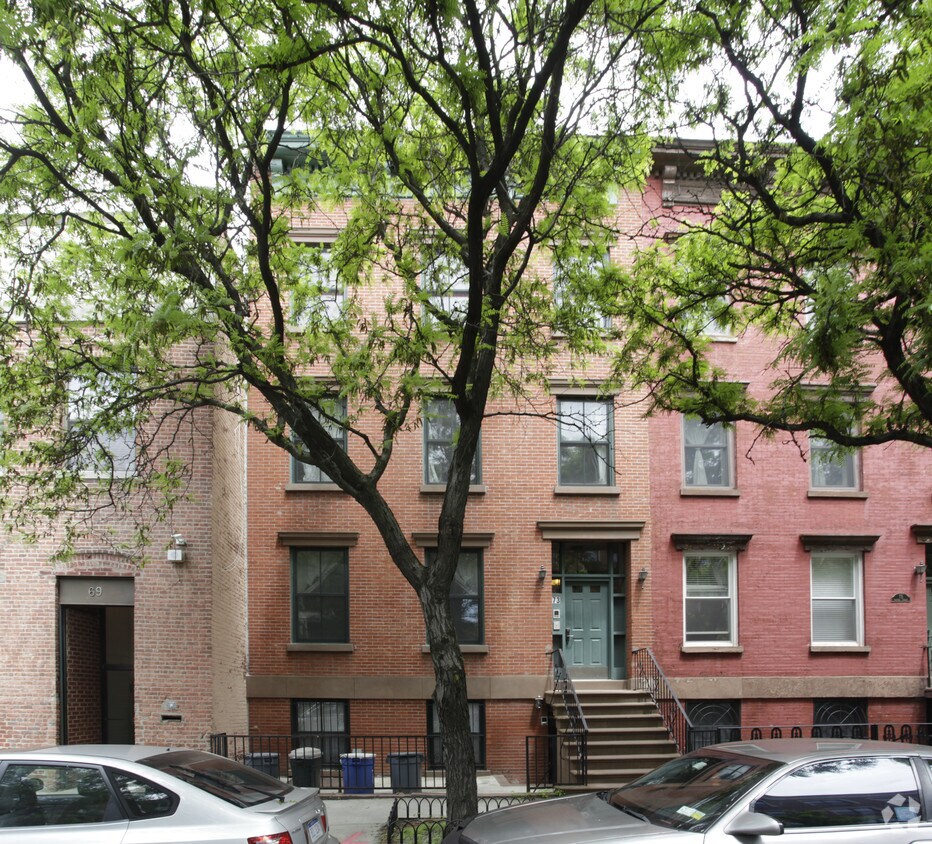 Building Photo - 73 Warren St