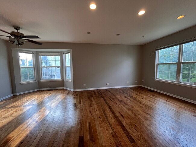 Building Photo - 988 Manchester Cir