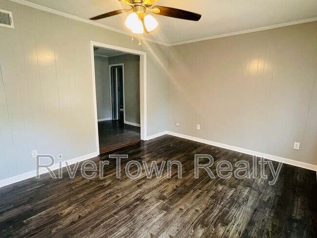 Foto del edificio - 6630 Embassy Cir