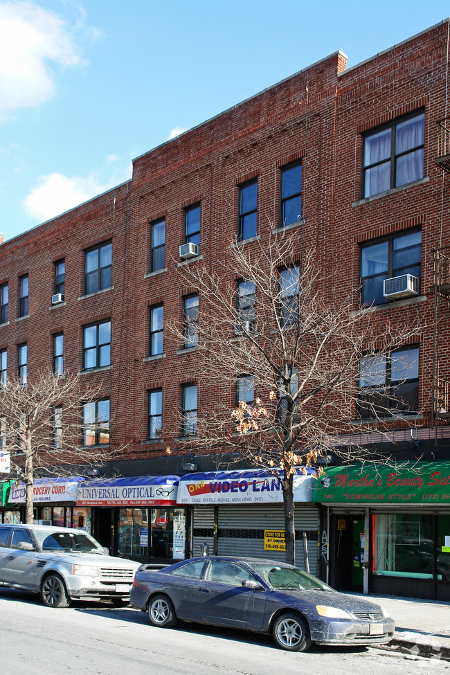 Foto del edificio - Linden Plaza