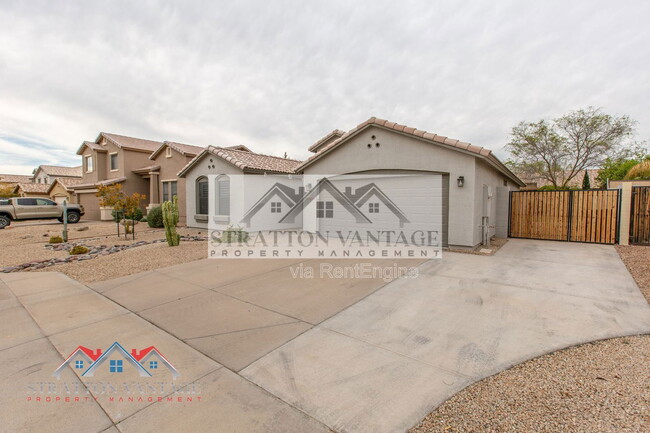 Foto del edificio - 10234 E Carol Ave