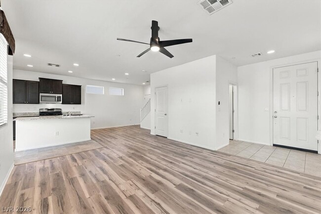 Building Photo - 7542 Whitman Colonial St
