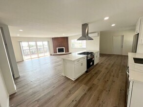 Building Photo - 360 1st Ave