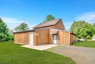 Building Photo - 1712 Linvale Harbourton Rd