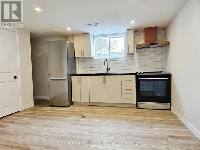 Building Photo - 2368 Drury Ln