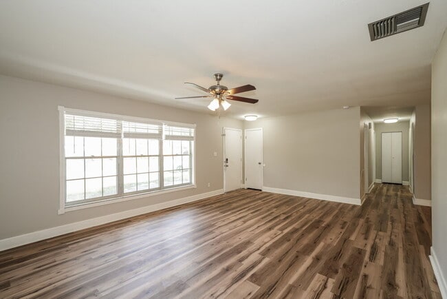 Building Photo - 31213 Lancewood Dr
