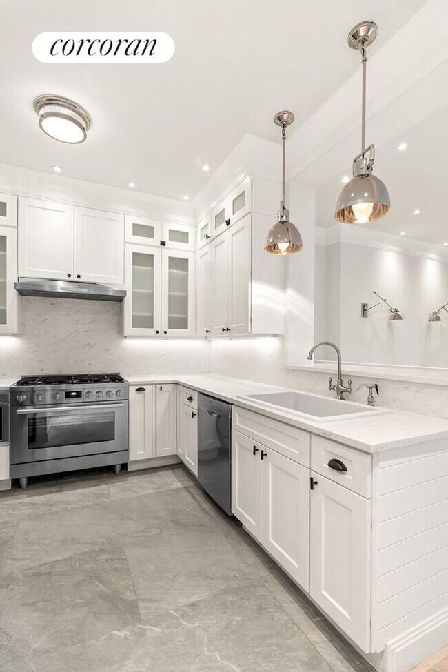 Foto del edificio - 6 E 65th St