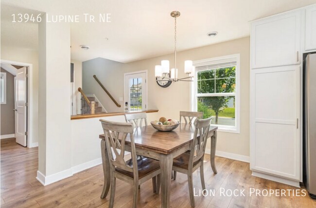 Foto del edificio - 13946 Lupine Trail NE
