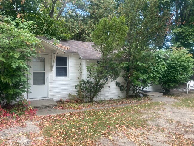 Foto del edificio - 853 E Front St