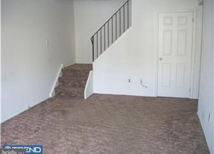 6314 Hilltop Dr Unit 65, Brookhaven, PA 19015 Condo for Rent in