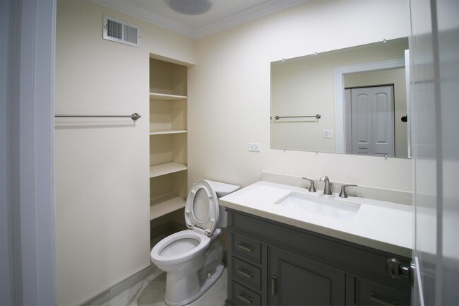 Foto del edificio - 4942 N Kimball Ave