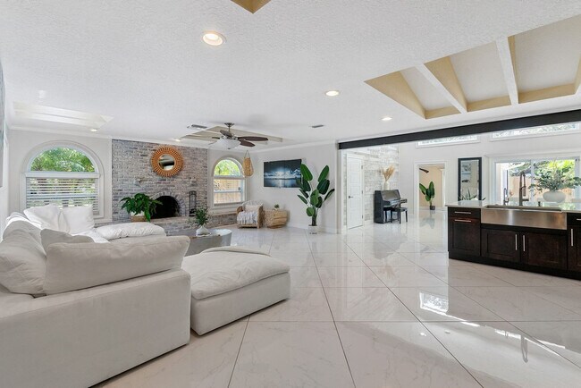 Foto del edificio - 501 Boating Club Rd