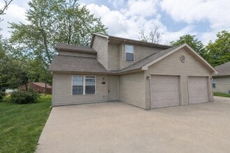 Building Photo - 2117 N Ballenger Ln