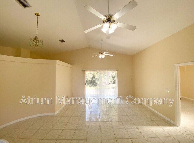 Foto del edificio - 630 Linda Ct