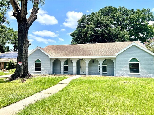 Foto del edificio - 9626 Hearthwood Dr