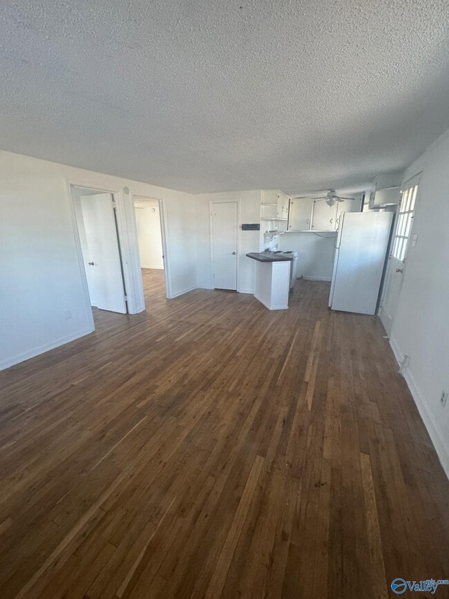 Building Photo - 118 Brockway Ave