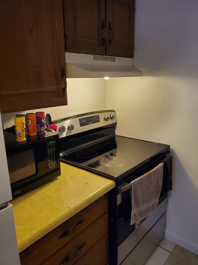 Building Photo - 205 W 8480 S